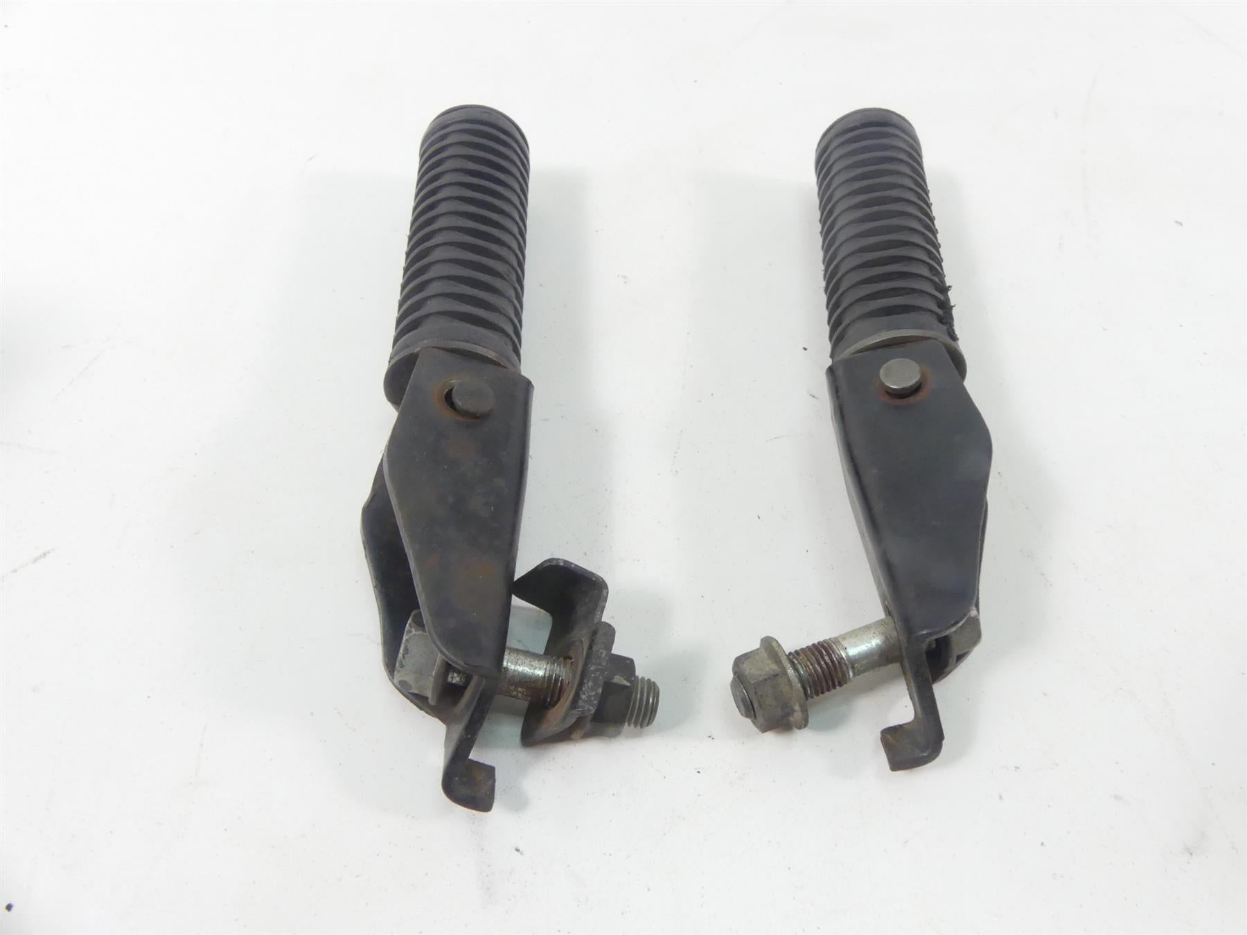 1980 Honda CB750C Custom Rear Passenger Foot Peg Footpeg Set 50716-371-660 {{ shop.shopifyCountryName }} - Mototech271