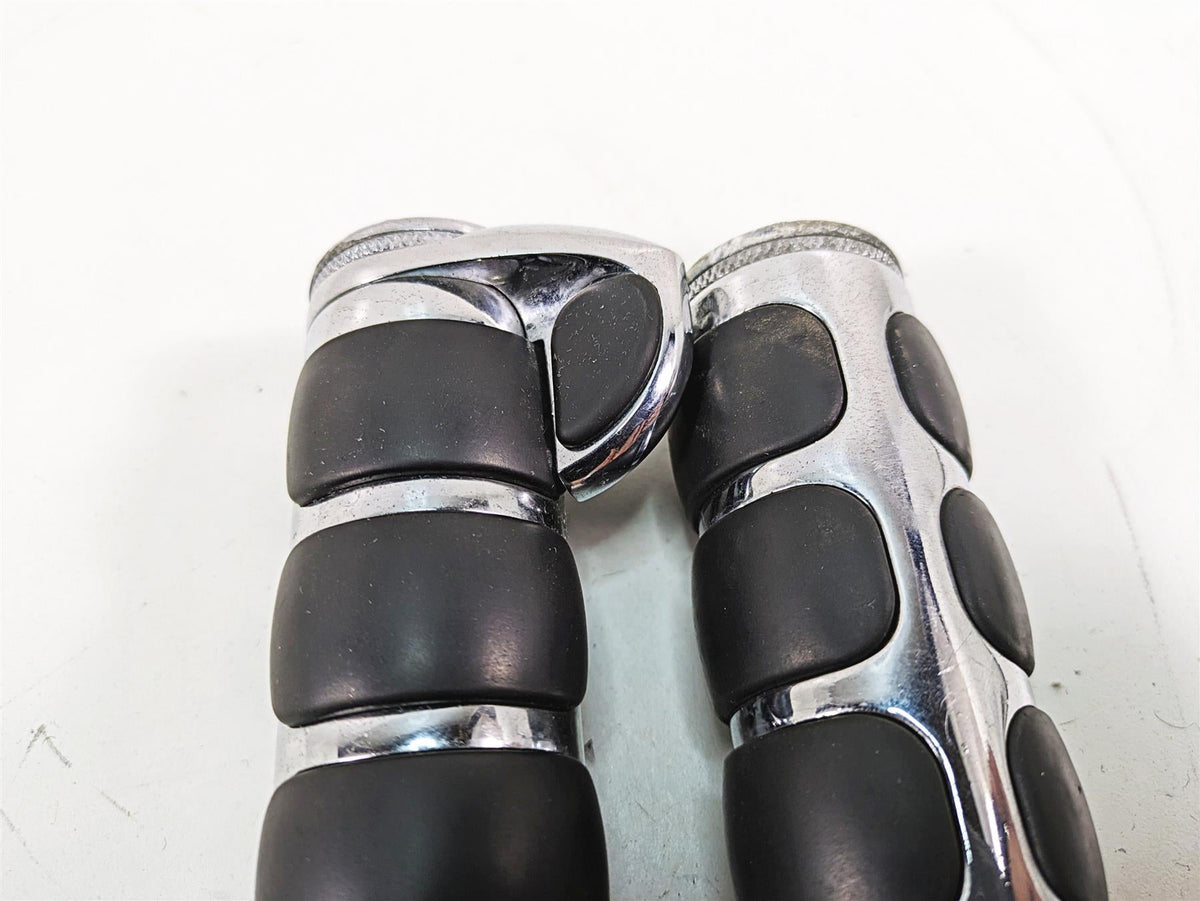 1999 Harley Dyna FXDL Low Rider Chrome Hand Grip Set {{ shop.shopifyCountryName }} - Mototech271