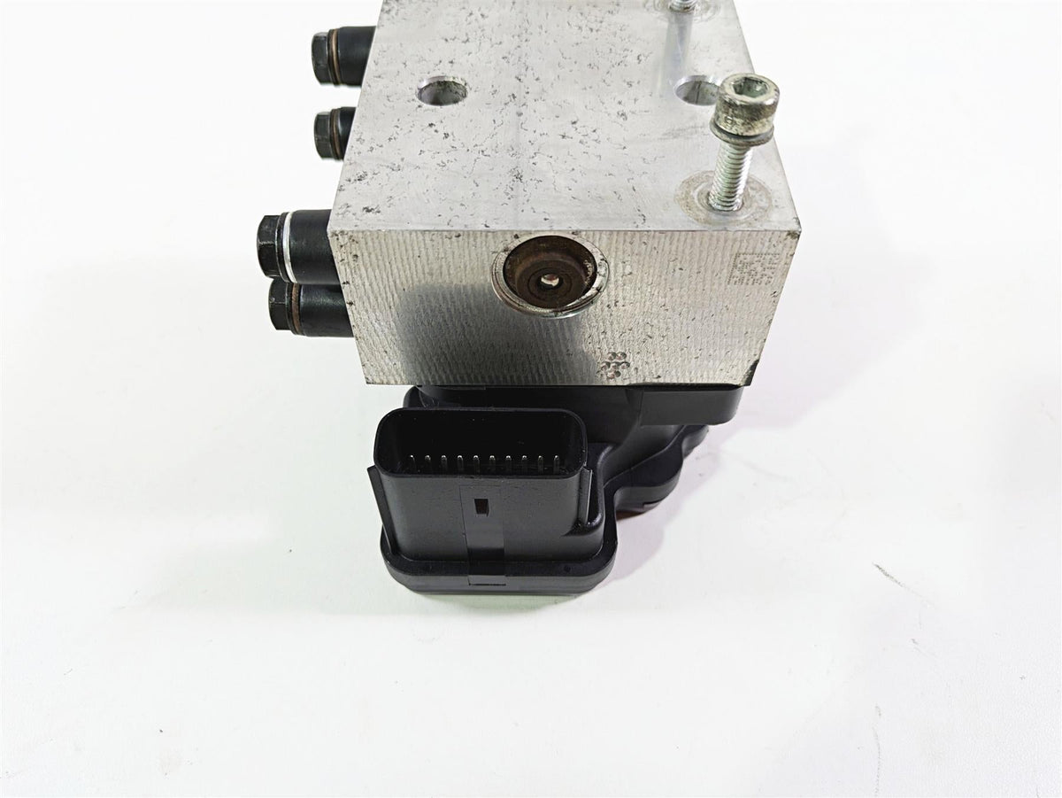 2010 Harley Touring FLHTK Electra Glide Abs Brake Pump Unit Module 40601-08A {{ shop.shopifyCountryName }} - Mototech271