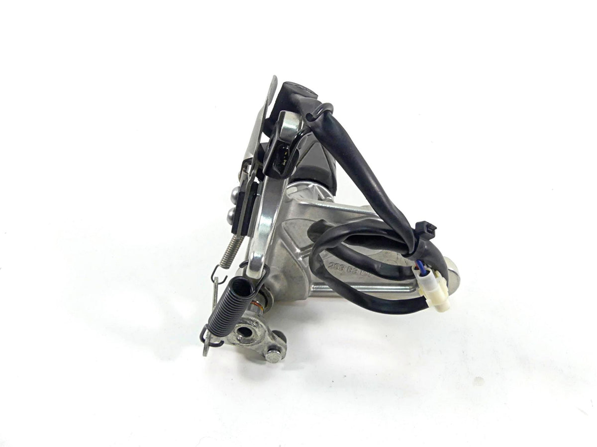 2012 Yamaha VMX17 VMAX 1700 Right Footpeg Foot Peg Res 2S3-27443-00-00 {{ shop.shopifyCountryName }} - Mototech271
