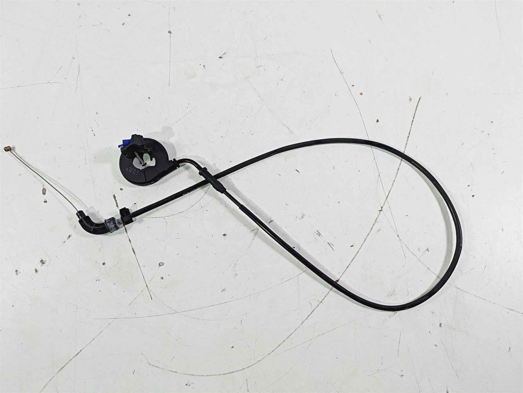2015 BMW R nineT K21 Throttle Cable & Mount Set 32778527554 {{ shop.shopifyCountryName }} - Mototech271