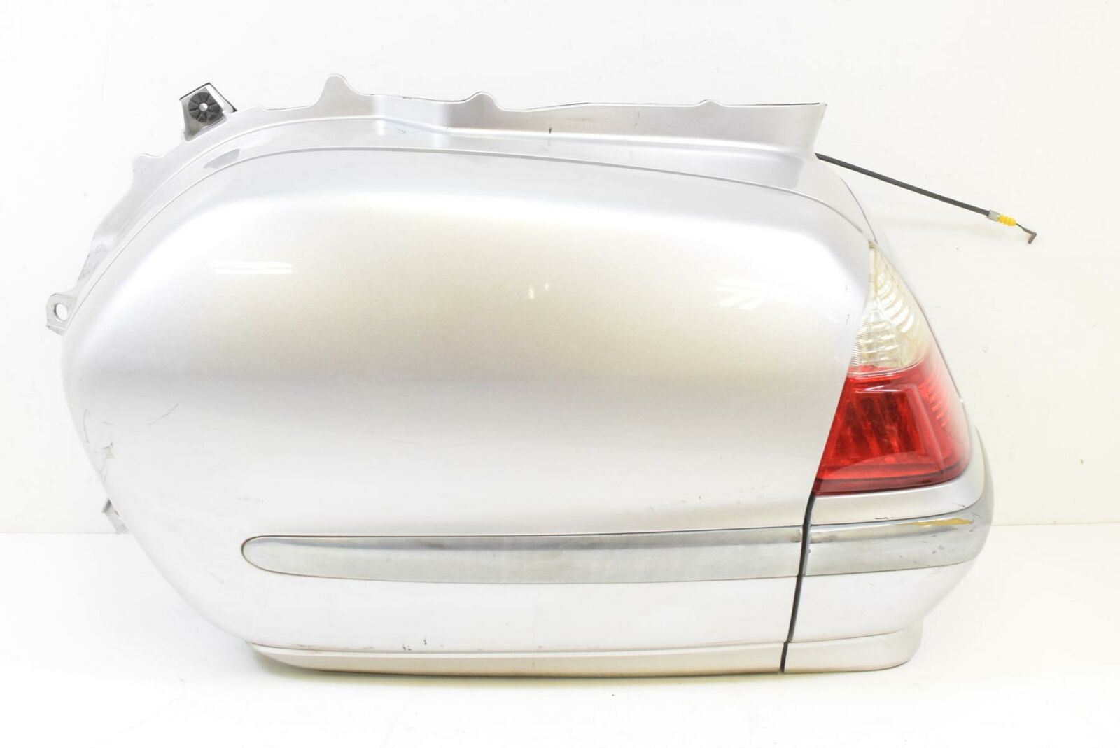 2005 Honda Goldwing GL1800  Left Silver Saddlebag With Light   81411-MCA-