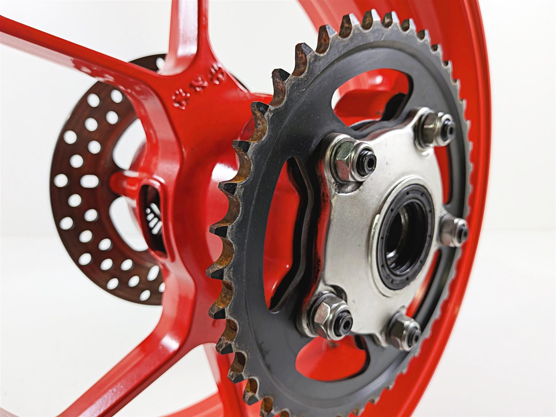 2016 Aprilia RSV 1100 Tuono V4 Factory Rear Red 17x6 Wheel Rim 2B002118 {{ shop.shopifyCountryName }} - Mototech271