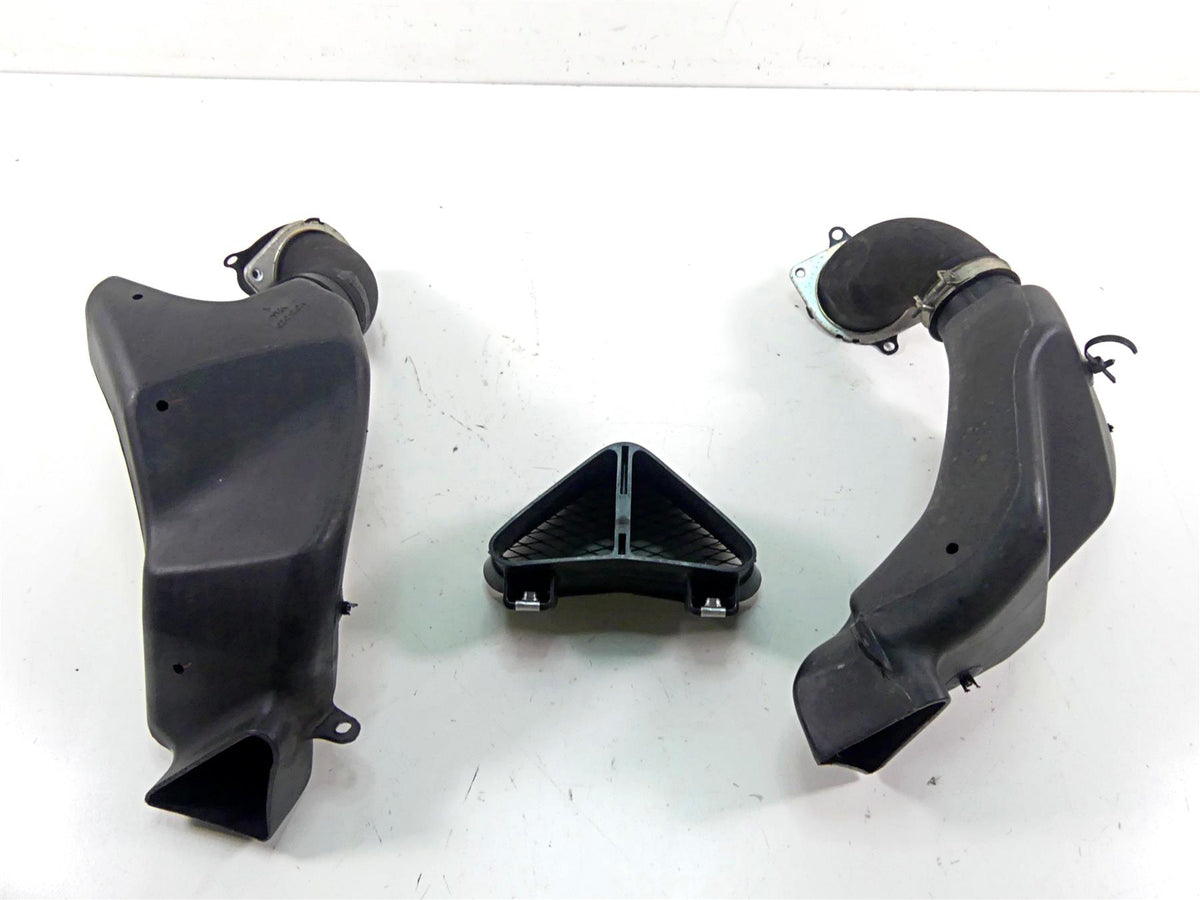 2010 Kawasaki ZX1400 ZX14 R Ninja Front Air Ram & Center Duct Set 14073-0099 {{ shop.shopifyCountryName }} - Mototech271