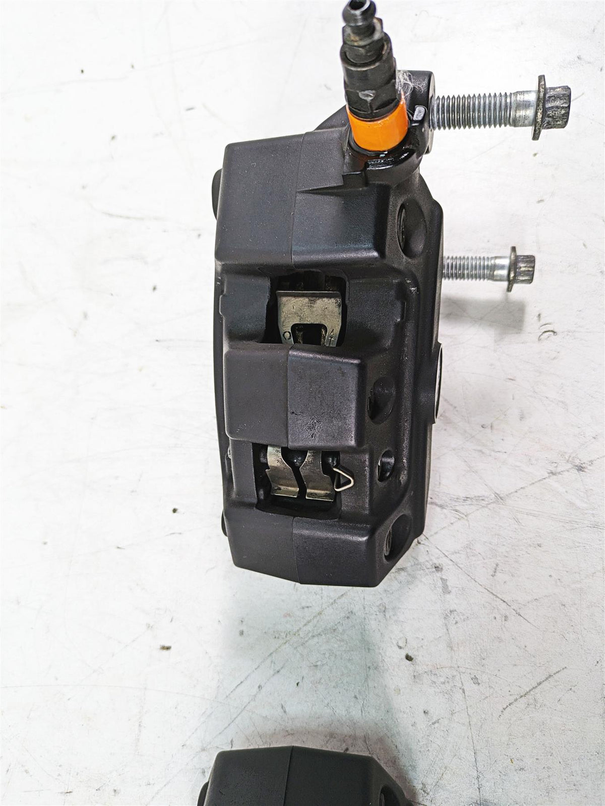 2013 Harley Touring FLHX Street Glide Front Brake Caliper Set 43027-08 44023-08 {{ shop.shopifyCountryName }} - Mototech271