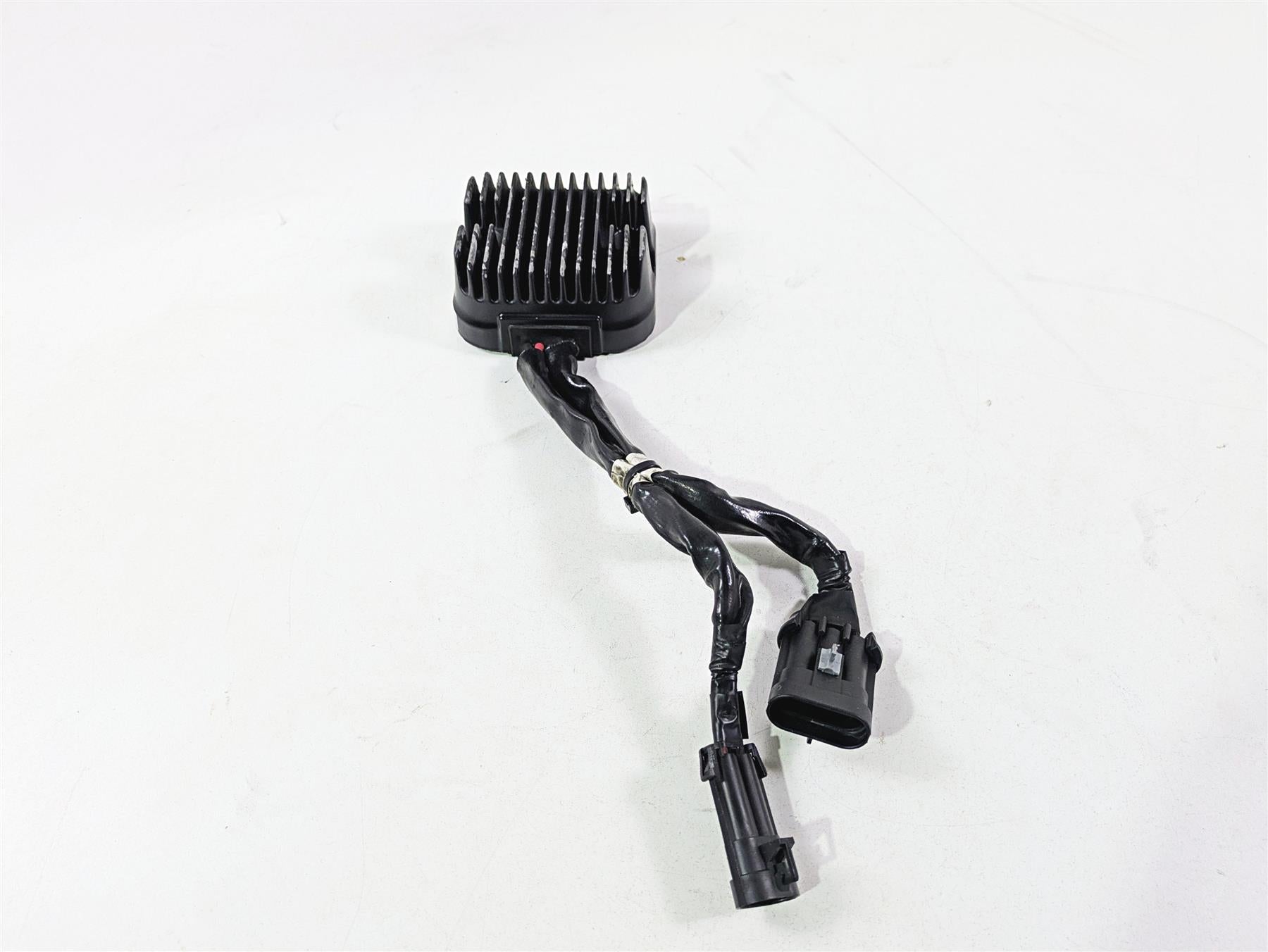 2017 Indian Chieftain Limited Rectifier Voltage Regulator 4014300 {{ shop.shopifyCountryName }} - Mototech271