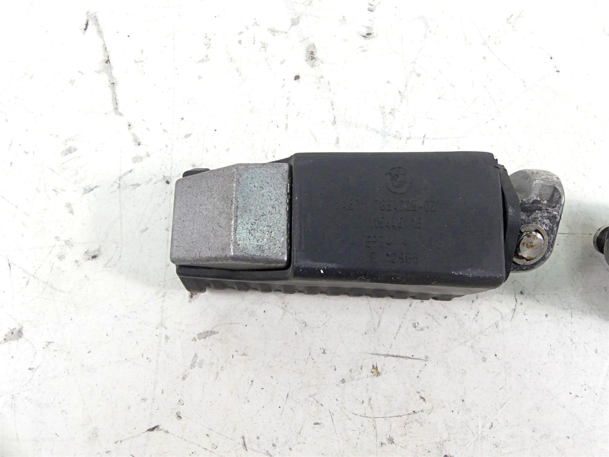 2009 BMW R1200 GS K25 Rear Footpeg Foot Rest Set 46712310403 46712310404 {{ shop.shopifyCountryName }} - Mototech271