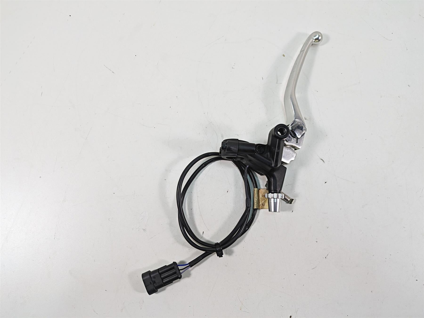 2020 Moto Guzzi V85 TT Adventure Clutch Perch Lever Handle Set 2B004720 {{ shop.shopifyCountryName }} - Mototech271