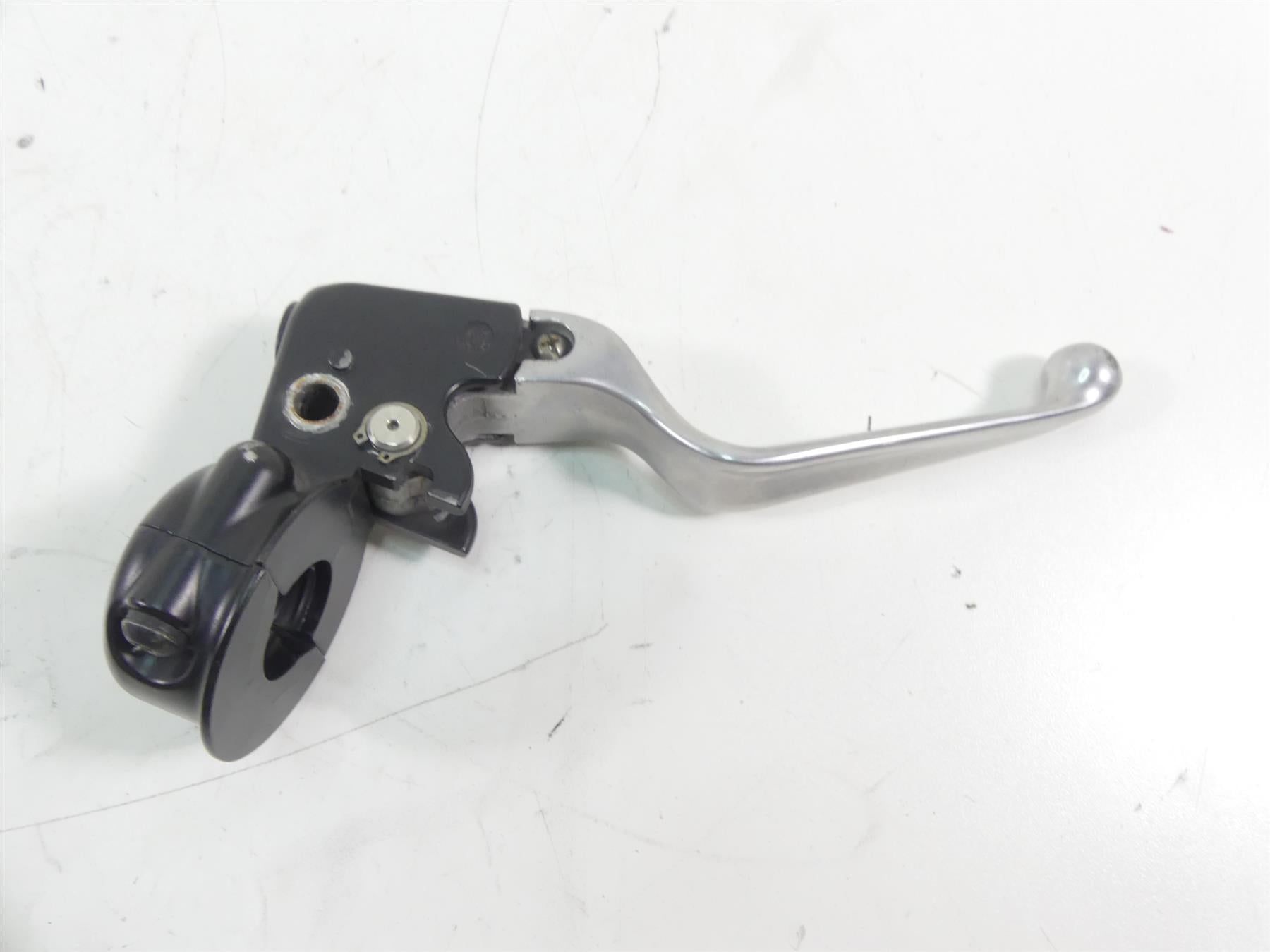 2009 Harley FXDF Dyna Fat Bob Clutch Perch & Lever 38608-96 {{ shop.shopifyCountryName }} - Mototech271