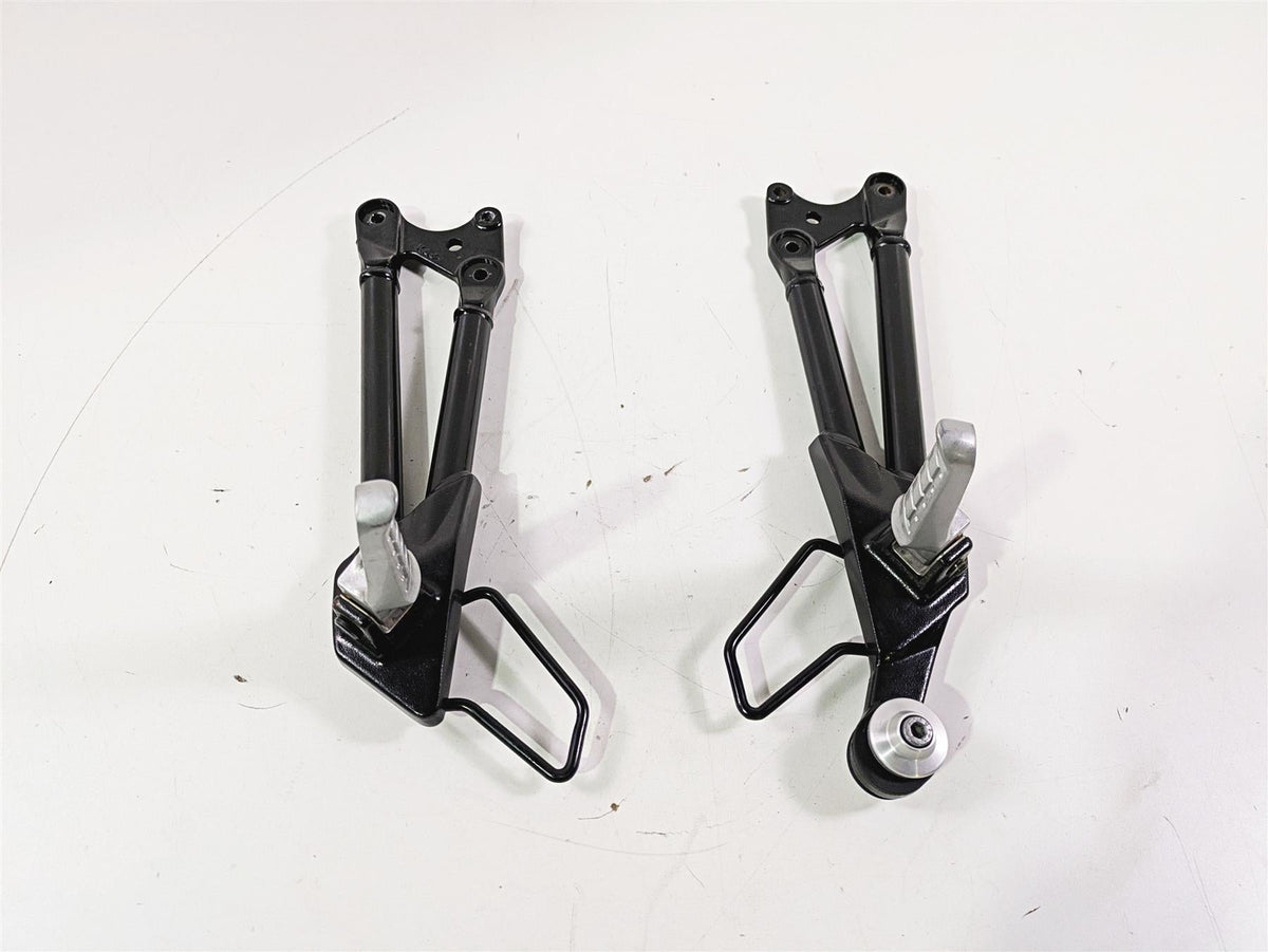 2019 BMW G310GS K02 Rear Footpeg Rest & Mounts Set 46718560597 46718560598 {{ shop.shopifyCountryName }} - Mototech271