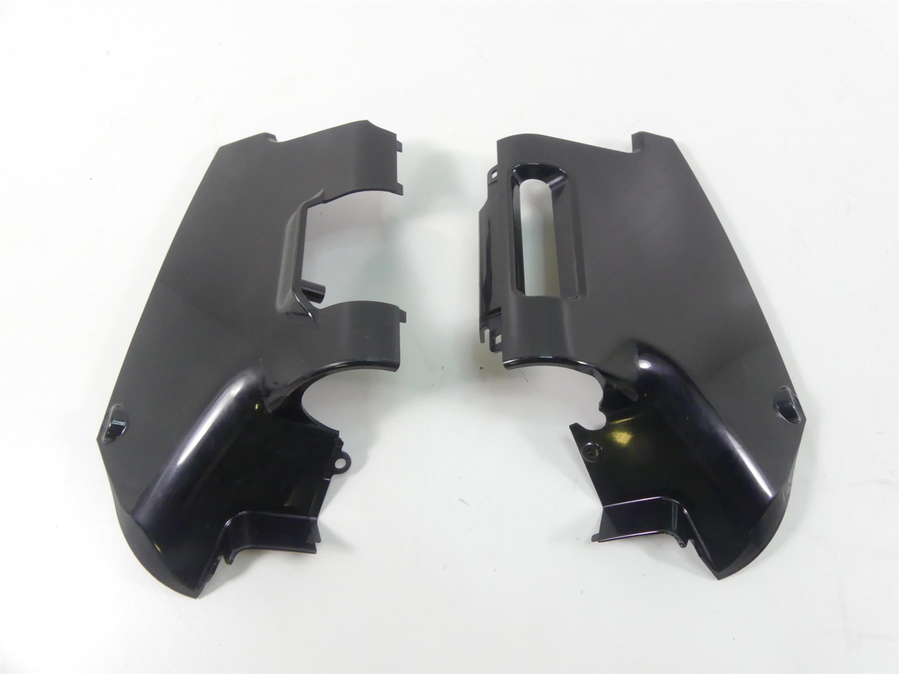 2007 Suzuki M109R VZR1800 Boulevard Neck Cover Fairing Set 47361-48G00 {{ shop.shopifyCountryName }} - Mototech271