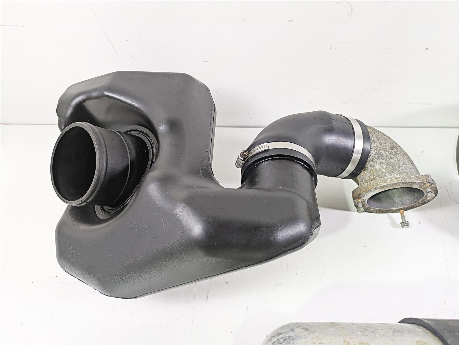 2006 Yamaha GP1300R Waverunner Exhaust Muffler & Resonator F1G-67550-10-00 {{ shop.shopifyCountryName }} - Mototech271