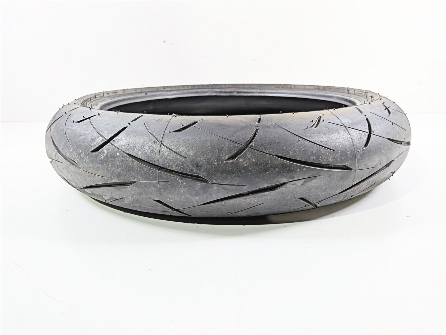Used Front Motorcycle Tire Dunlop Sportmax Roadsport 2 120/70R17 45238704 {{ shop.shopifyCountryName }} - Mototech271