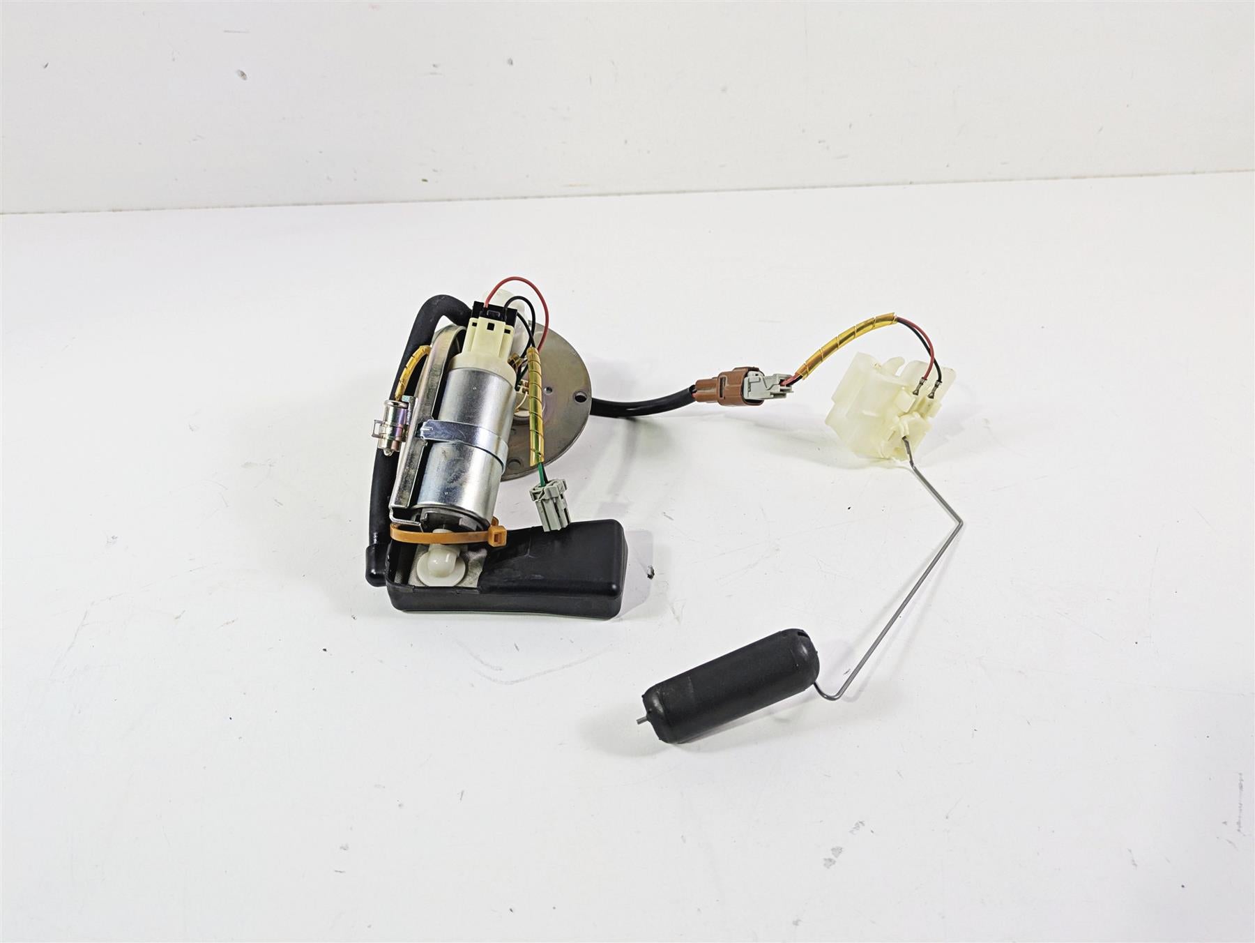 2019 Suzuki M109R VZR1800 Boulevard Fuel Gas Petrol Pump & Sender 15100-48G11 {{ shop.shopifyCountryName }} - Mototech271