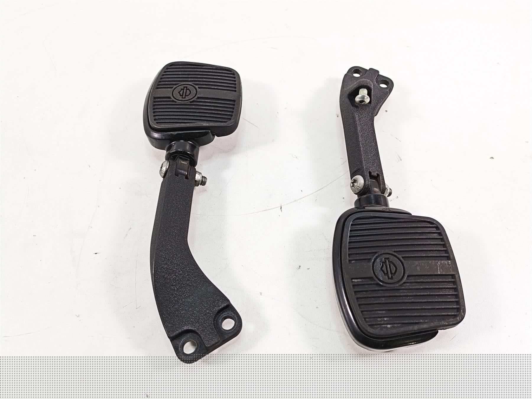 2012 Harley FLD Dyna Switchback Rear Passenger Footpeg Foot Peg Set 49224-06A {{ shop.shopifyCountryName }} - Mototech271