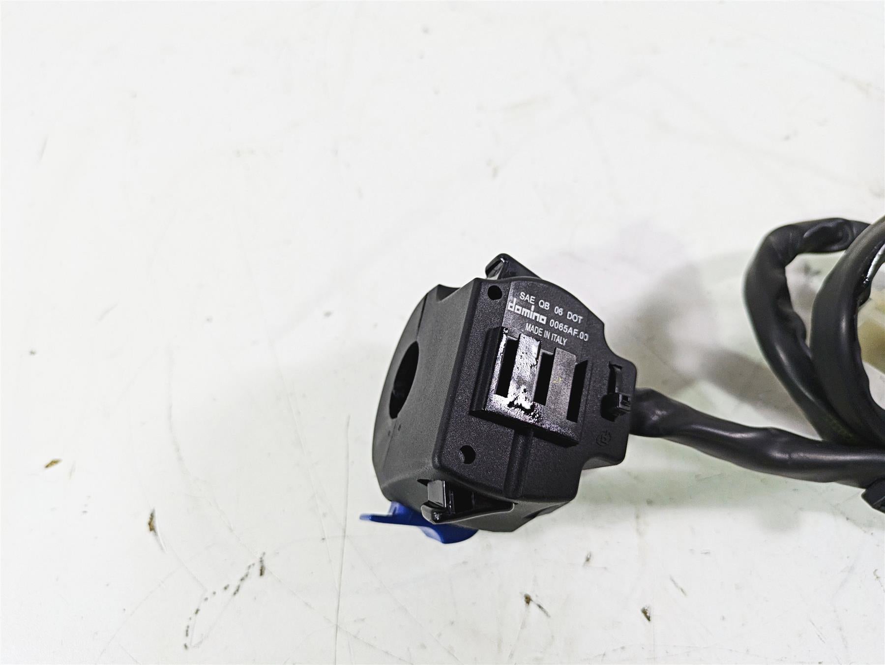 2016 Moto Guzzi Stelvio 1200 8V NTX Left Hand Control Switch Heat - Read 886229 {{ shop.shopifyCountryName }} - Mototech271
