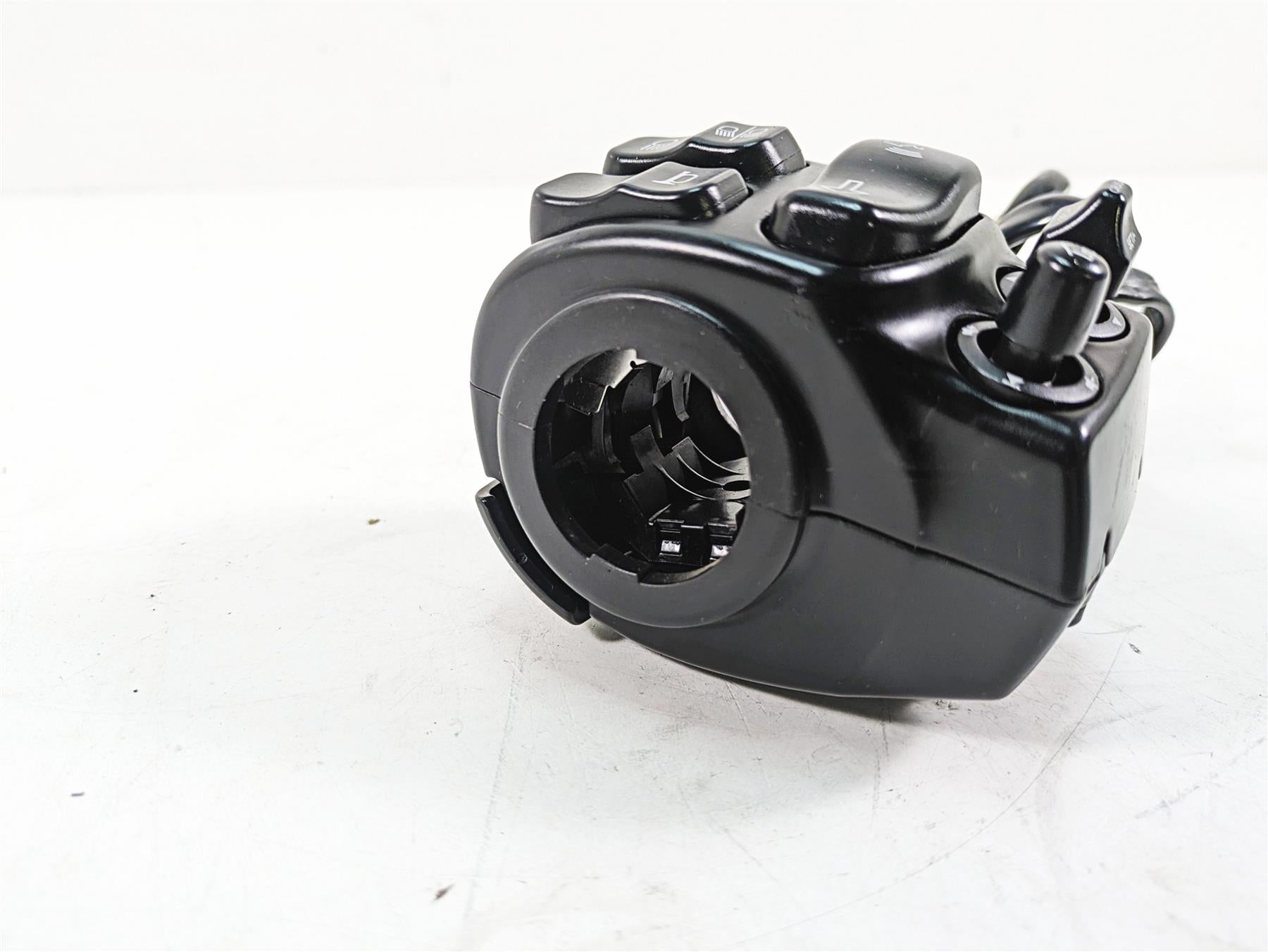 2014 Harley Touring FLHTK Electra Glide Left Hand Control Switch 71500128B {{ shop.shopifyCountryName }} - Mototech271