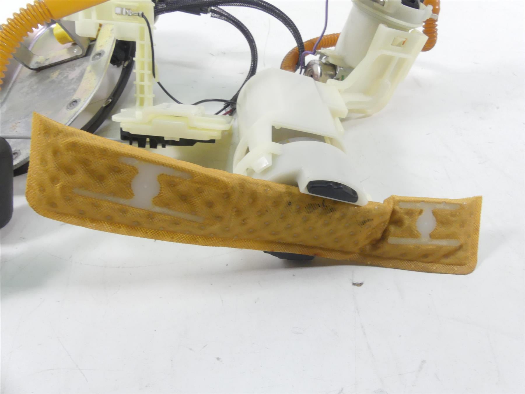 2009 Harley FXDL Dyna Low Rider Fuel Gas Pump & Sending Unit -Tested 75218-04D {{ shop.shopifyCountryName }} - Mototech271
