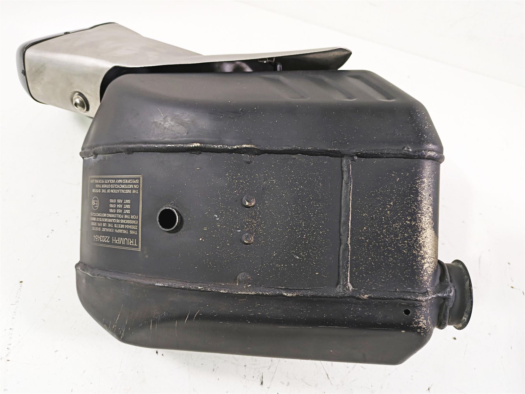 2023 Triumph Street Triple 765 RS Oem Exhaust Muffler Chamber Section T2203454 {{ shop.shopifyCountryName }} - Mototech271