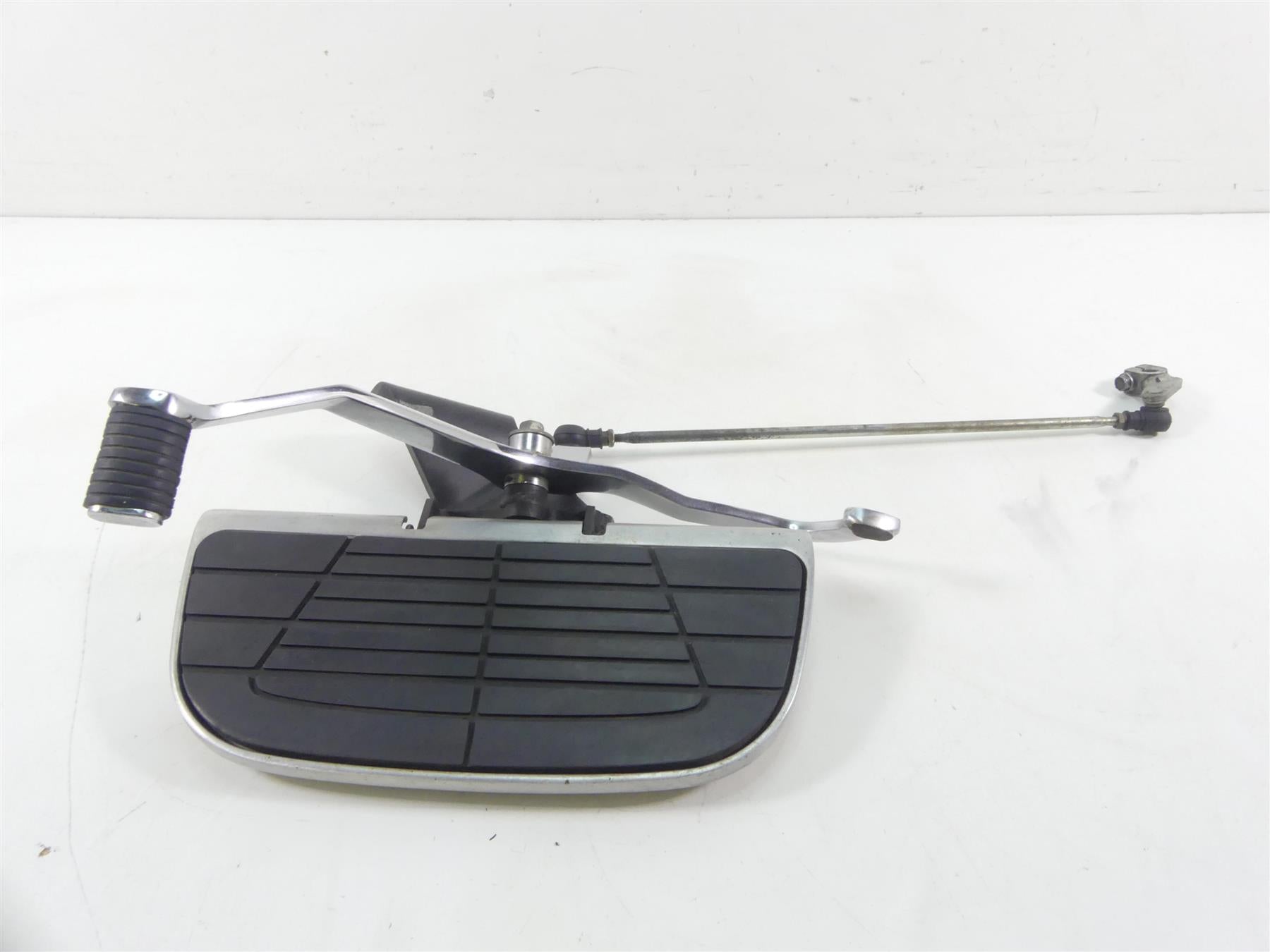 2003 Honda VTX1300 S Left Front Floor Board + Shift Lever - Read 50625-MEA-670 {{ shop.shopifyCountryName }} - Mototech271