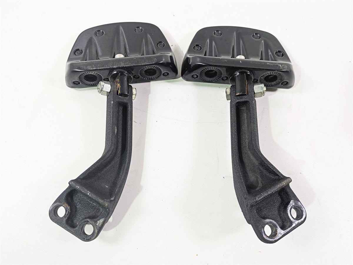 2009 Harley FXDC Dyna Super Glide Passenger Floorboard + Mount Set 49230-06 {{ shop.shopifyCountryName }} - Mototech271