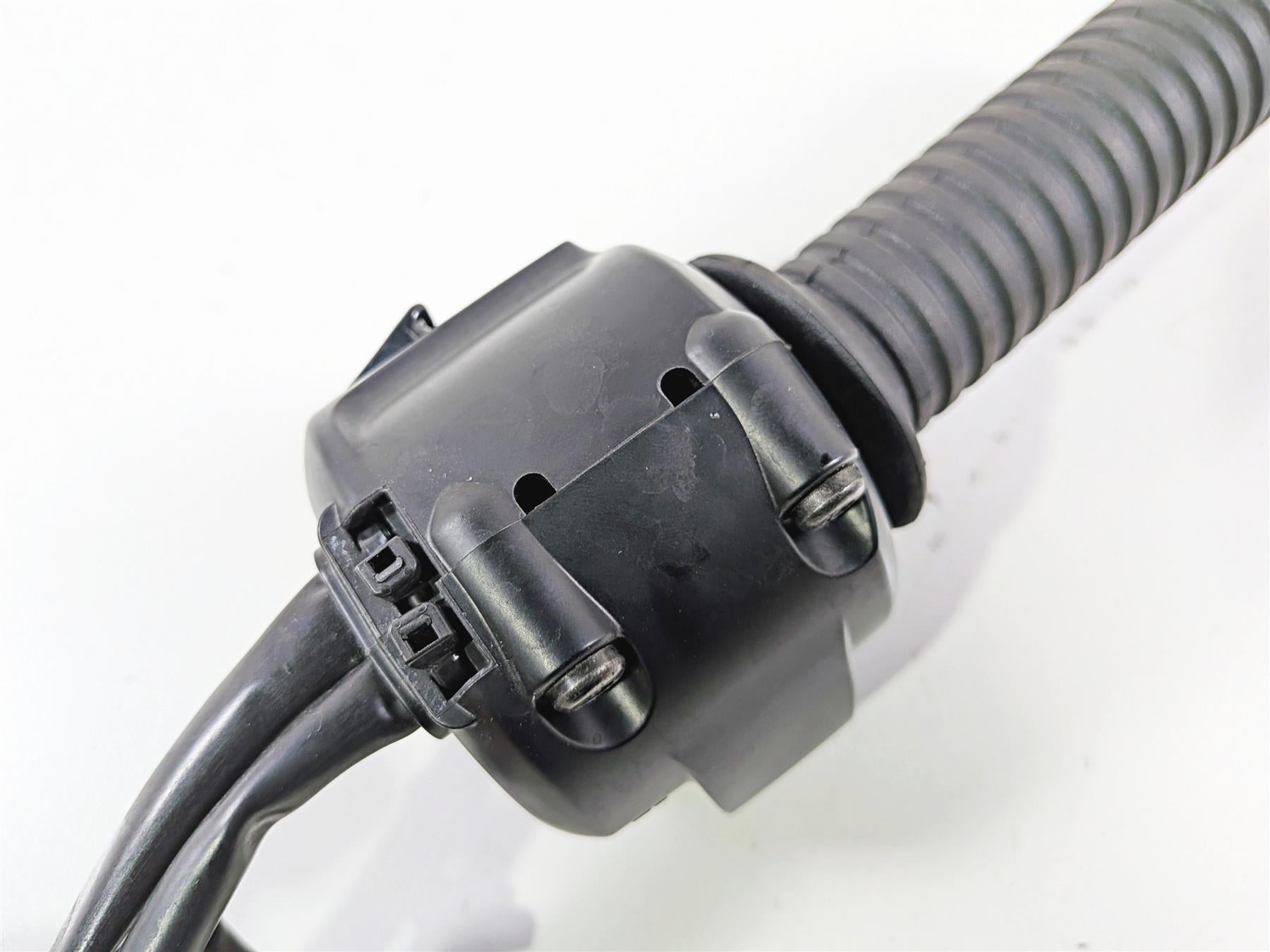 2021 Indian Scout 1200 Right Hand Control Switch Start Kill 395miles 4014450 {{ shop.shopifyCountryName }} - Mototech271