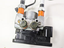 Load image into Gallery viewer, 2019 Indian Chieftain Limited Abs Brake Pump Unit Module 1911987 | Mototech271
