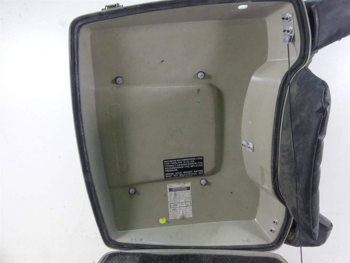 1999 Harley Touring FLHTCUI Electra Glide Rear Trunk Tour Pak - Read 53117-97 {{ shop.shopifyCountryName }} - Mototech271