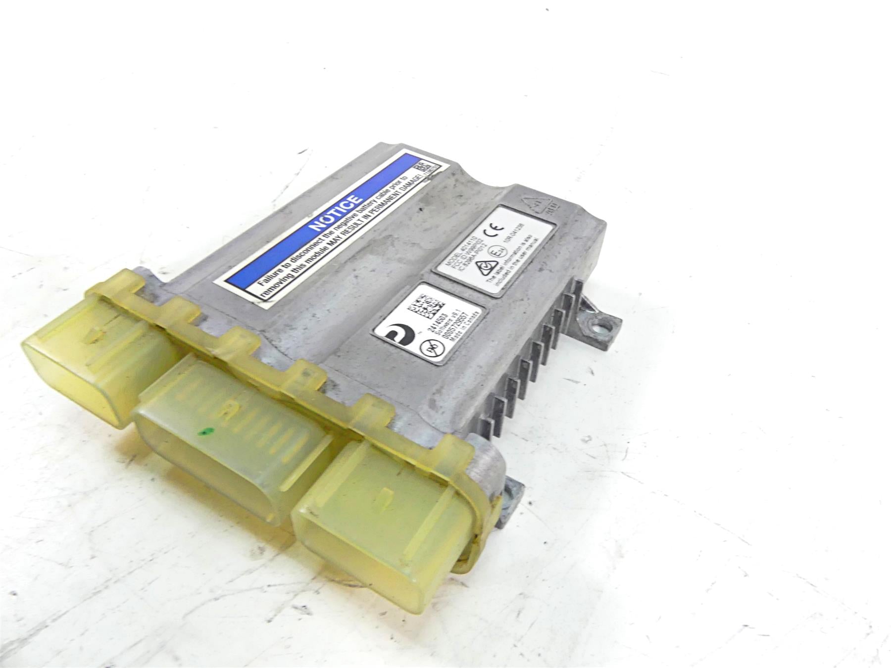 2019 Indian Chieftain Classic Vcm Vehicle Control Module & Fob 2414503 4014121 {{ shop.shopifyCountryName }} - Mototech271