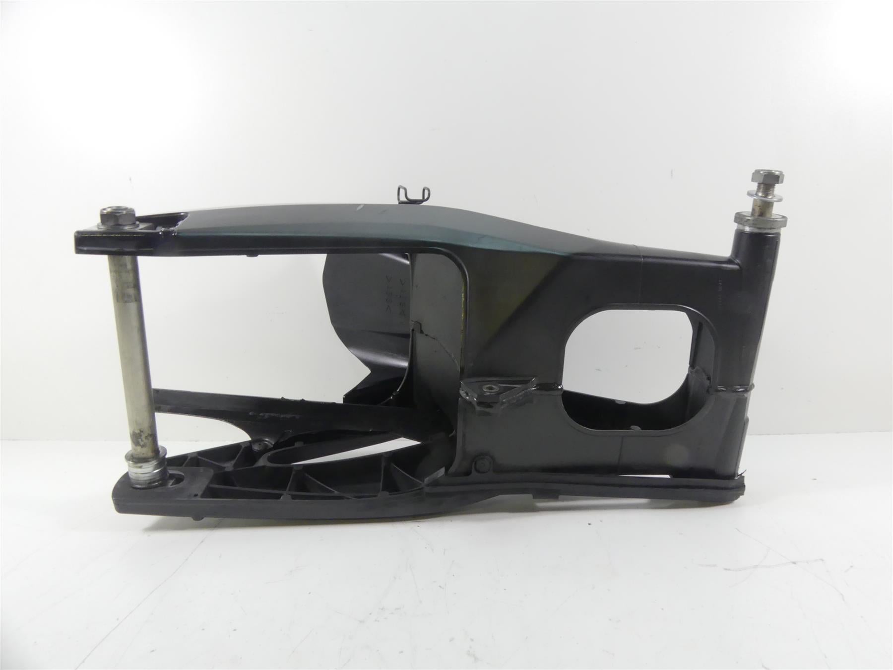 2007 Yamaha FZ1 Fazer Rear Swingarm Swing Arm & Axle Set 2D1-22110-11-00 {{ shop.shopifyCountryName }} - Mototech271