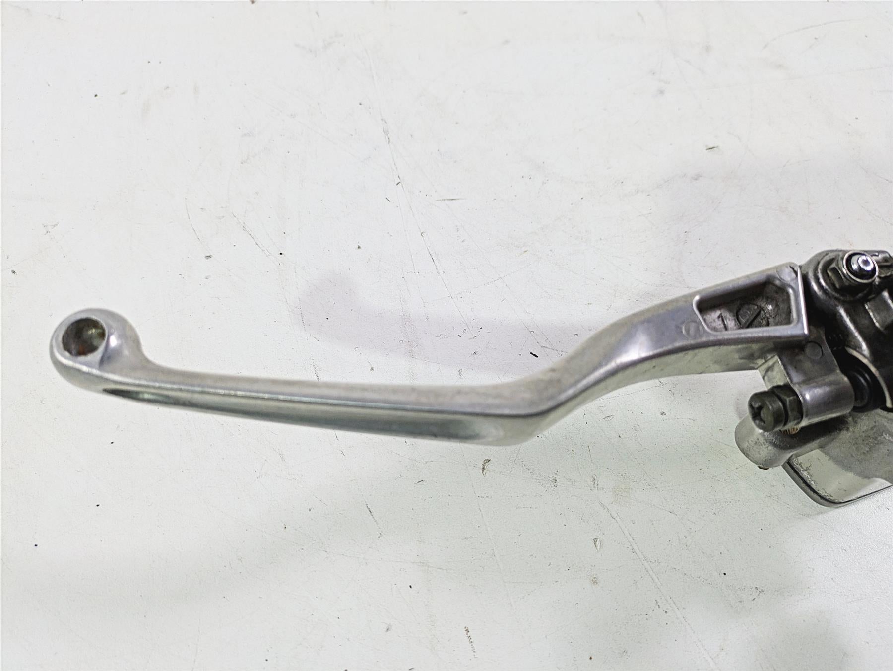 2008 Yamaha XVZ1300 Royal Star Front Brake Master Cylinder 5/8 4XY-W2587-10-00 {{ shop.shopifyCountryName }} - Mototech271