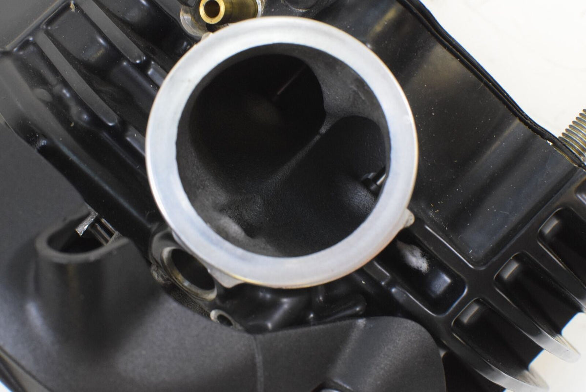 2016 BMW R1200R R1200 R K53 Right Cylinderhead Cylinder Head -Tested 11128546332 {{ shop.shopifyCountryName }} - Mototech271