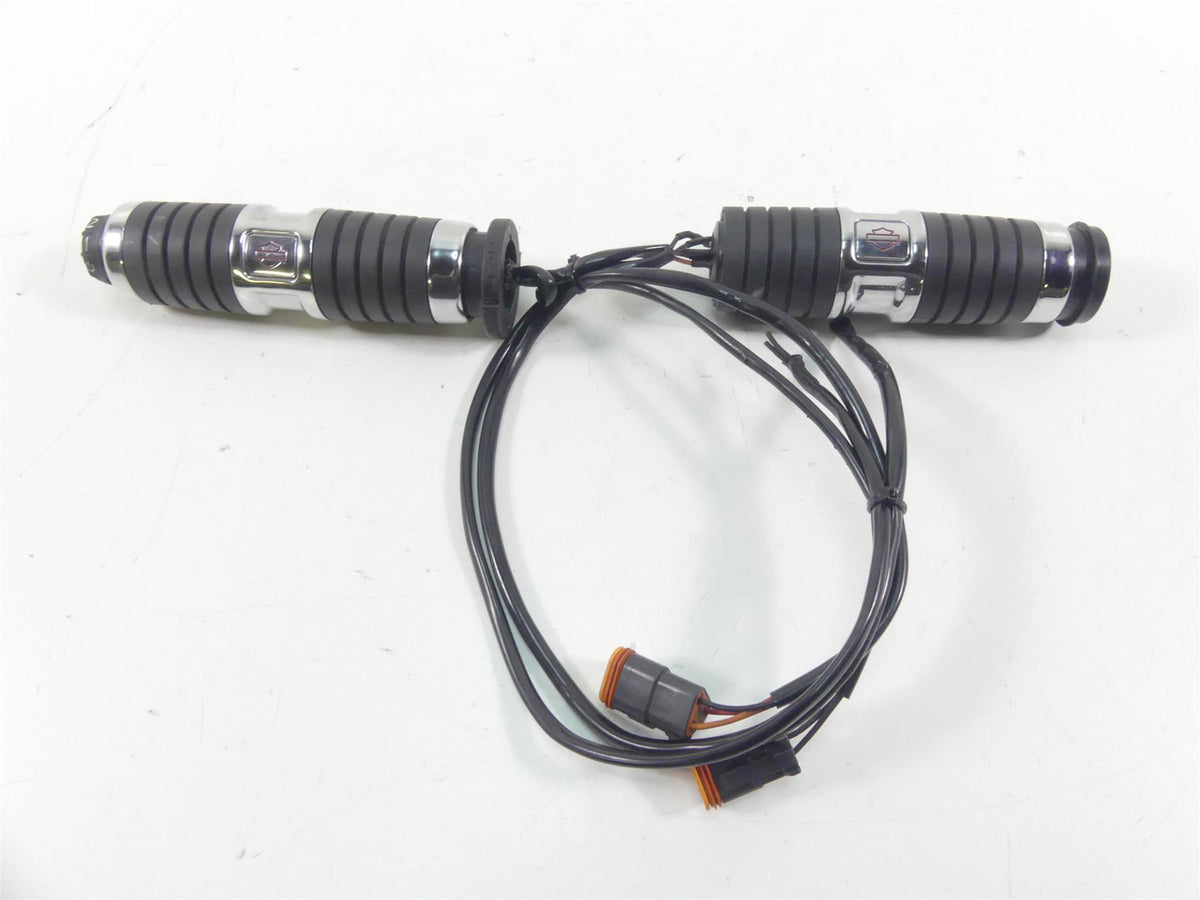 2009 Harley FLHTCU SE4 CVO E-Glide Kahuna Heated Hand Grip Set - Read 56100318 {{ shop.shopifyCountryName }} - Mototech271