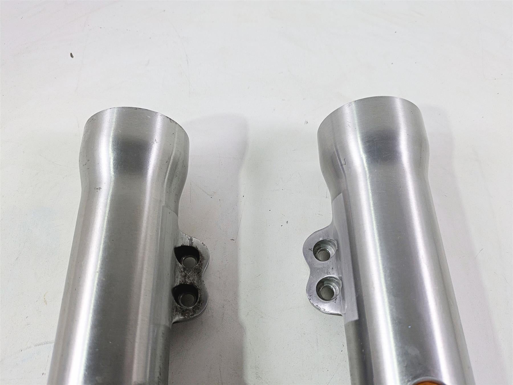 2020 Harley Softail FXST Standard Showa Front Fork Lowers 45400295 45400296 {{ shop.shopifyCountryName }} - Mototech271