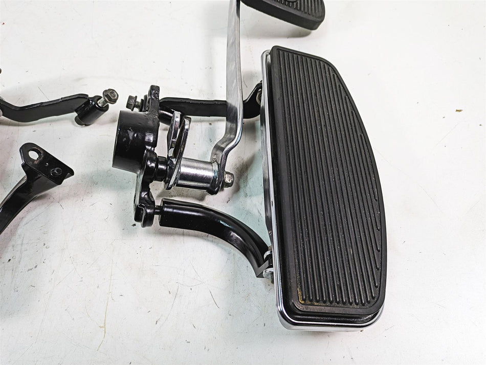 2009 Harley Touring FLHTCU Electra Glide Front Floorboard Pedal Set 33895-82E {{ shop.shopifyCountryName }} - Mototech271