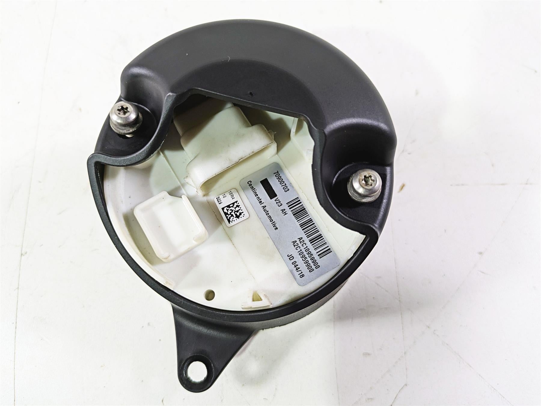 2018 Harley Softail FXFBS Fat Bob Speedometer Gauge Instrument - 33k 70900703 {{ shop.shopifyCountryName }} - Mototech271