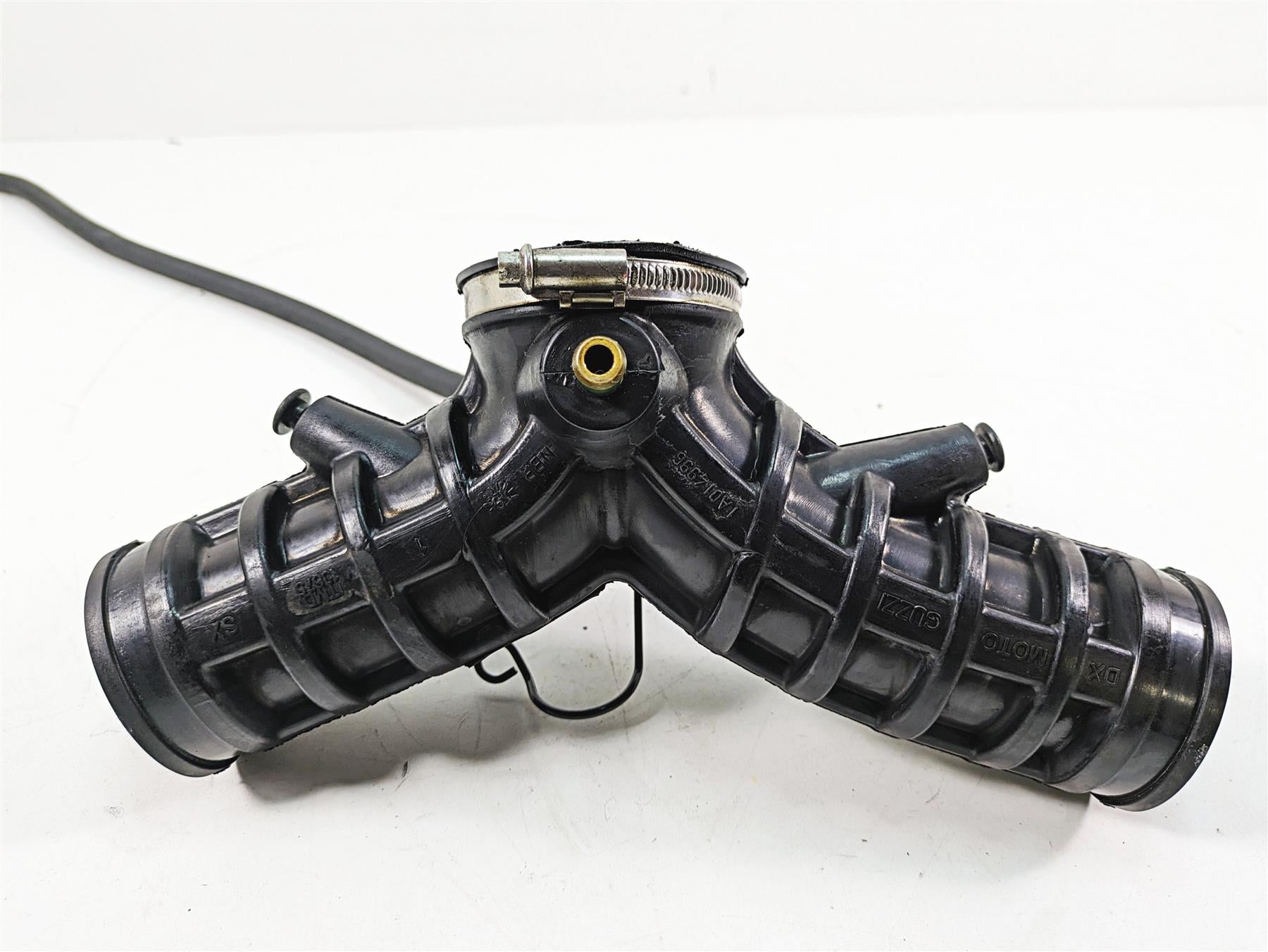 2020 Moto Guzzi V85 TT Adventure Intake Throttle Body Y-Tube Hose 1A014996 {{ shop.shopifyCountryName }} - Mototech271