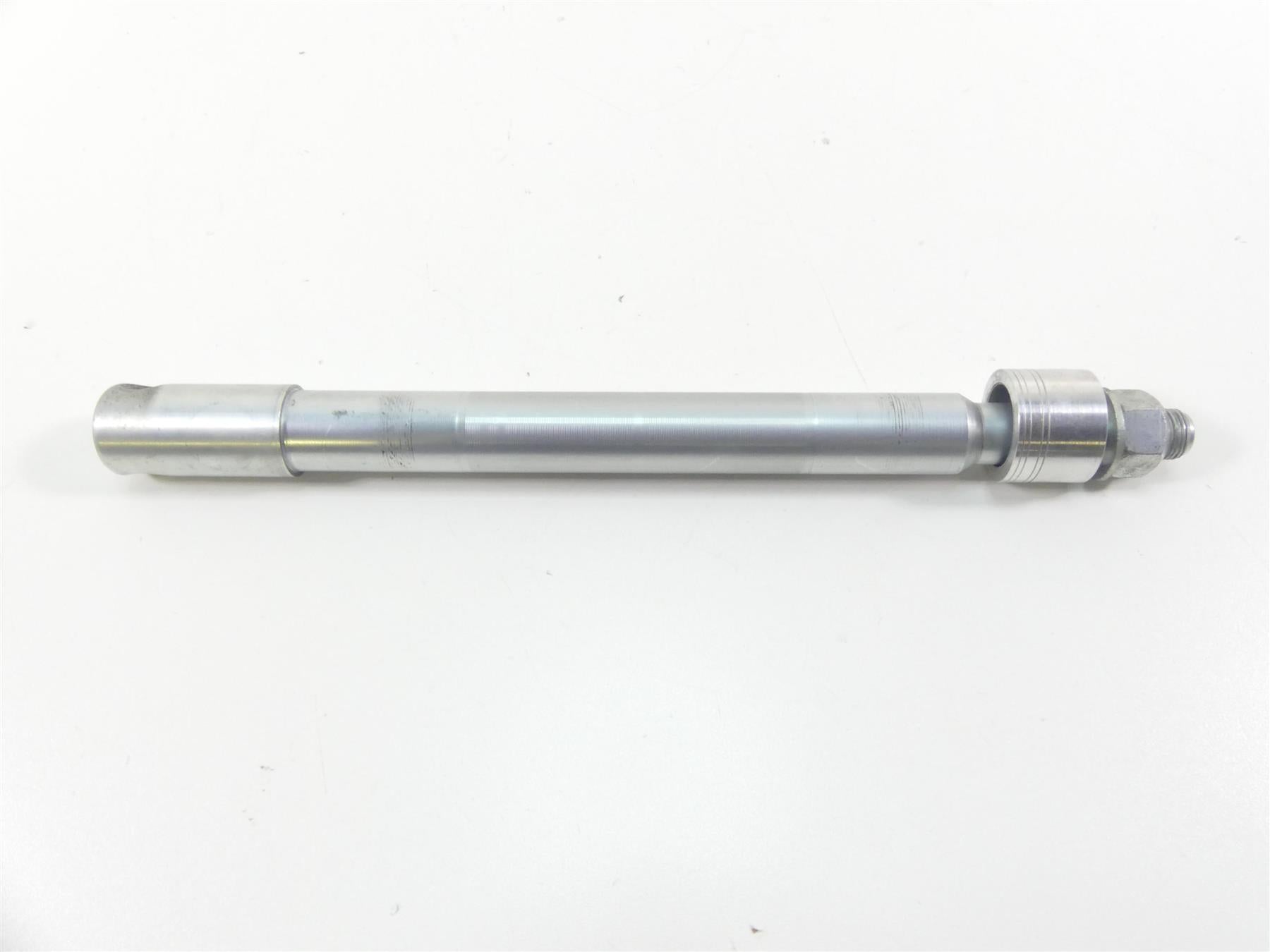 2016 Harley Touring FLHTP Electra Glide Front Wheel Spindle Axle 25mm 41547-07A {{ shop.shopifyCountryName }} - Mototech271
