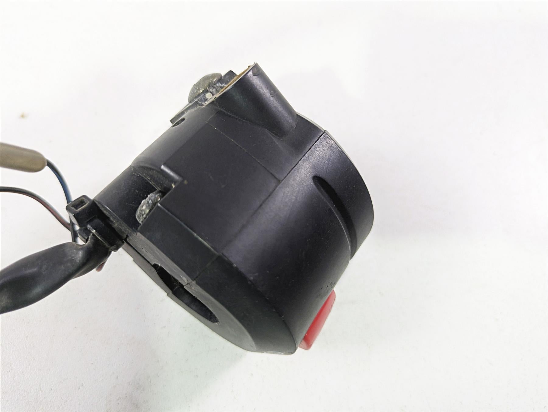 2006 Suzuki GSXR1000 K6 Right Hand Start Stop Control Switch 37200-41G80 {{ shop.shopifyCountryName }} - Mototech271