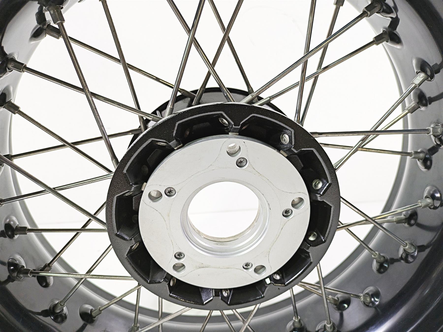 2014 BMW R nine T R9T K21 Rear Wheel Rim Black Spoke 17x5.5 -Ding 36318544696 {{ shop.shopifyCountryName }} - Mototech271