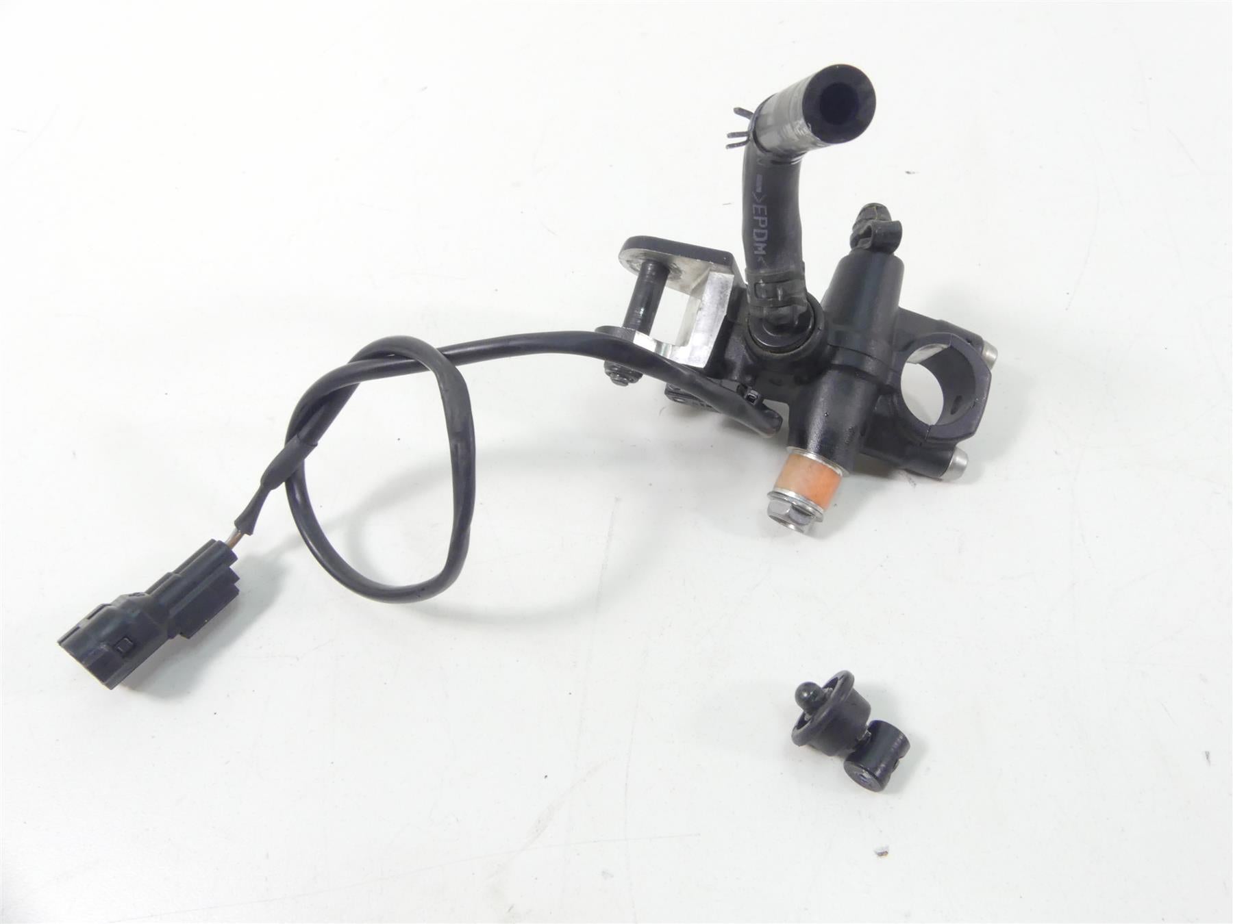 2019 Kawasaki ZX1400 ZX-14R Ninja Front Radial Brake Master Cylinder 43015-0644 {{ shop.shopifyCountryName }} - Mototech271