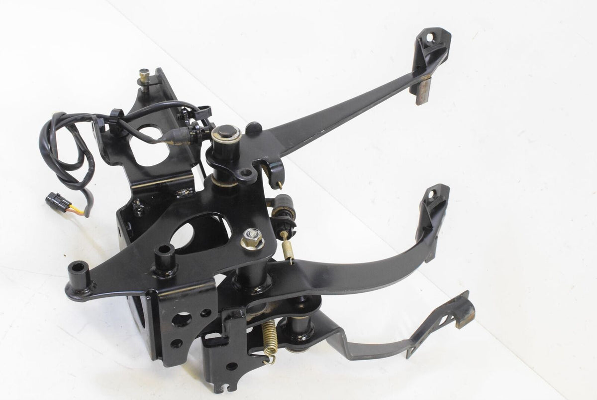 2016 Yamaha YXZ1000 R EPS Brake Clutch Accelerate Foot Pedal Set 2HC-F2548-11 {{ shop.shopifyCountryName }} - Mototech271