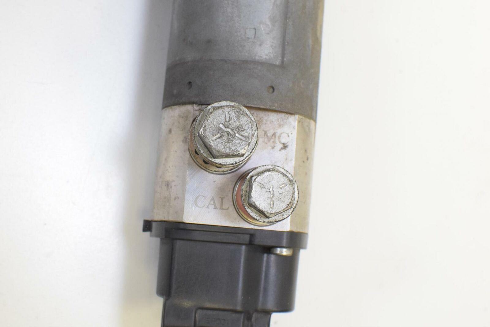 2011 Harley Softail CVO FLSTSE2 Convertible Rear Brake ABS Module Pump 40674-11 {{ shop.shopifyCountryName }} - Mototech271