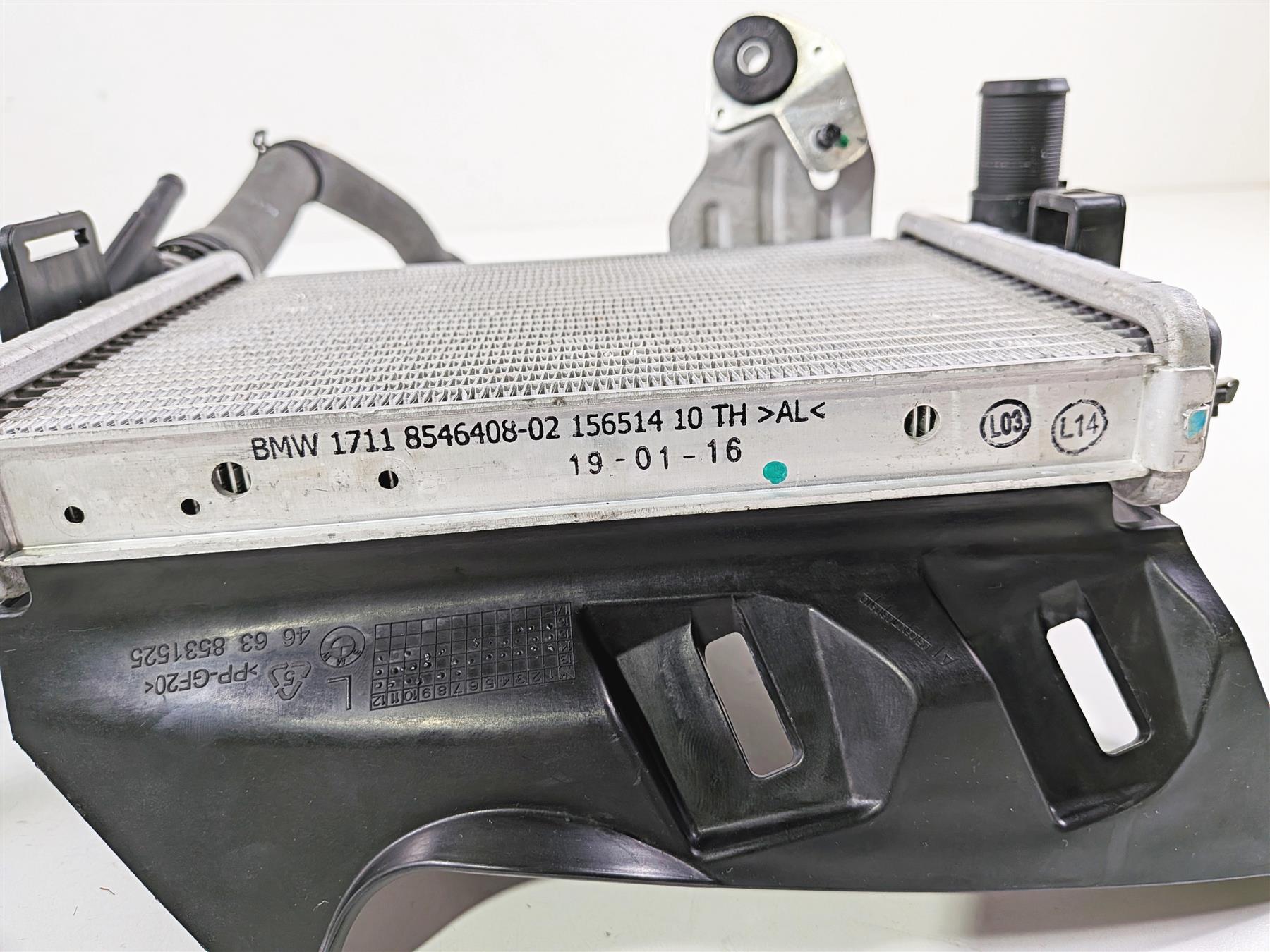 2016 BMW R1200 GS K50 Left Radiator + Thermostat & Cover 17118546408 {{ shop.shopifyCountryName }} - Mototech271