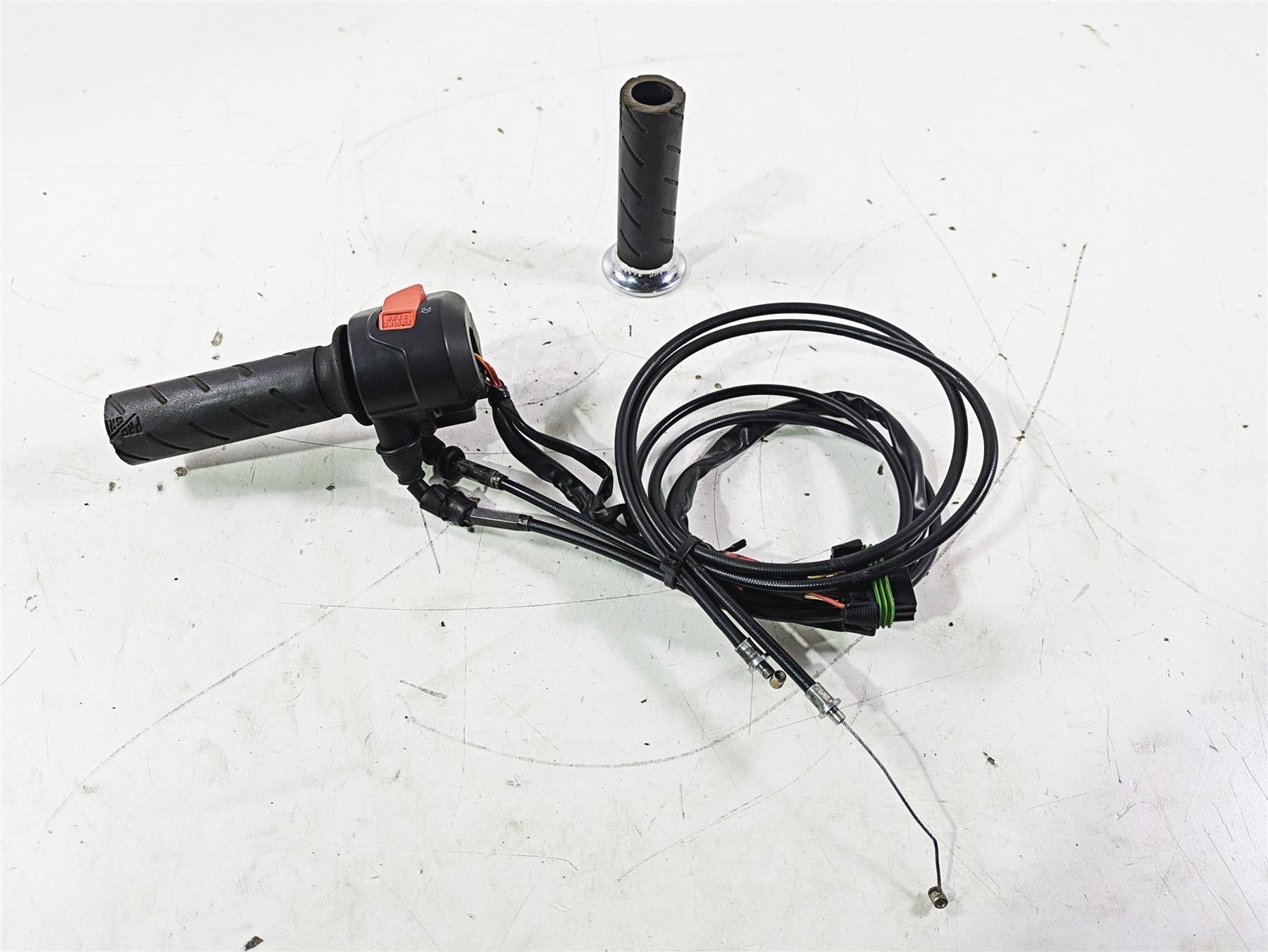 1998 Moto Guzzi California 1100 EV Right Hand Control Switch - Read GU30738860 {{ shop.shopifyCountryName }} - Mototech271