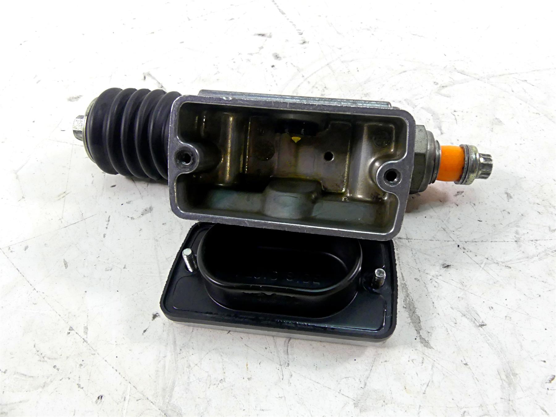 1997 Harley Sportster XL1200 C Rear Brake Master Cylinder 42456-87D {{ shop.shopifyCountryName }} - Mototech271