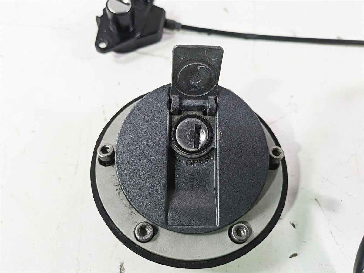 2012 Triumph Daytona 675 Ignition Switch Key Lock Tank Cap Set T2507563 {{ shop.shopifyCountryName }} - Mototech271