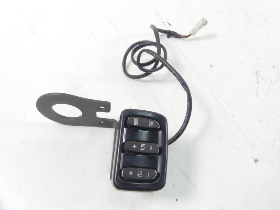 2012 Victory Cross Country Left Hand Radio Volume Mode Control Switch 1017807 {{ shop.shopifyCountryName }} - Mototech271