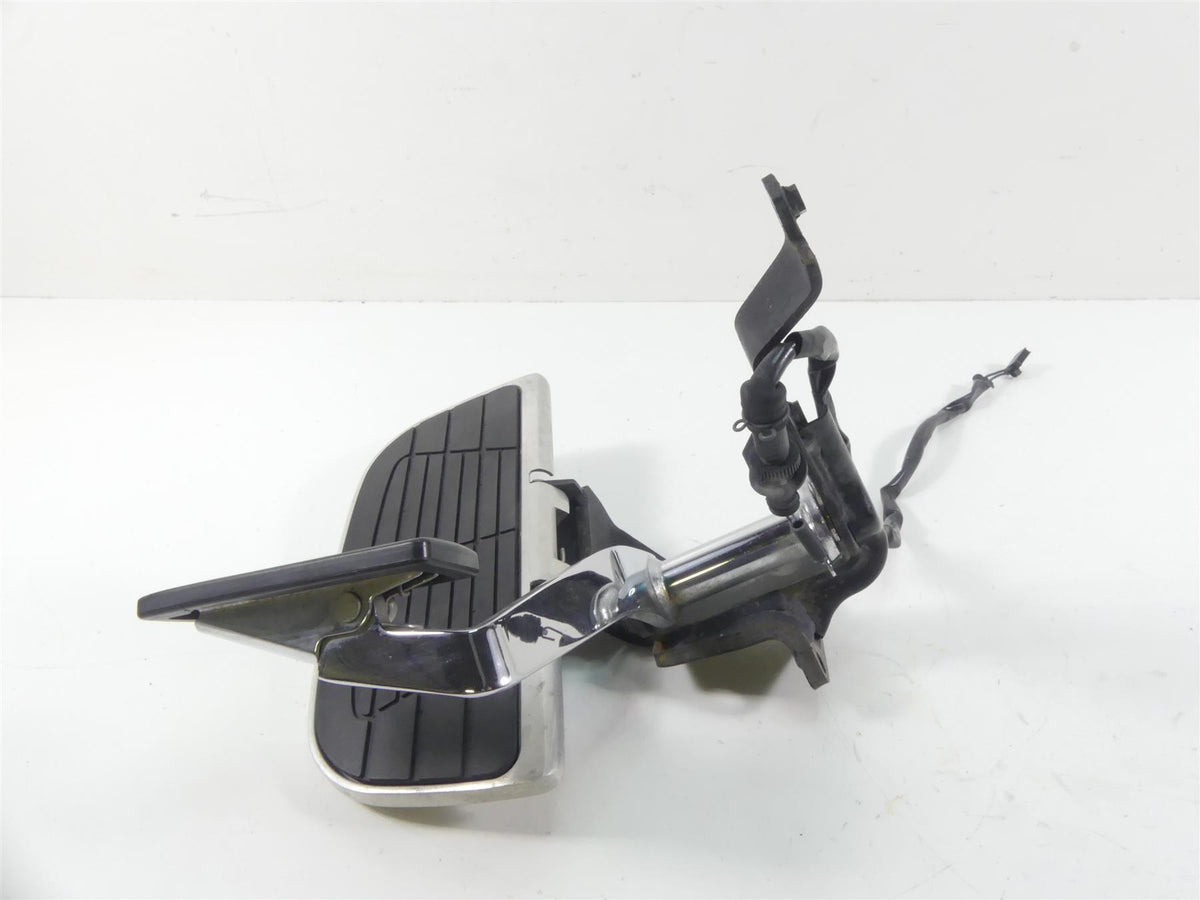 2009 Honda VTX1300 Touring Front Right Floor Board & Brake Pedal 50615-MEA-670 {{ shop.shopifyCountryName }} - Mototech271