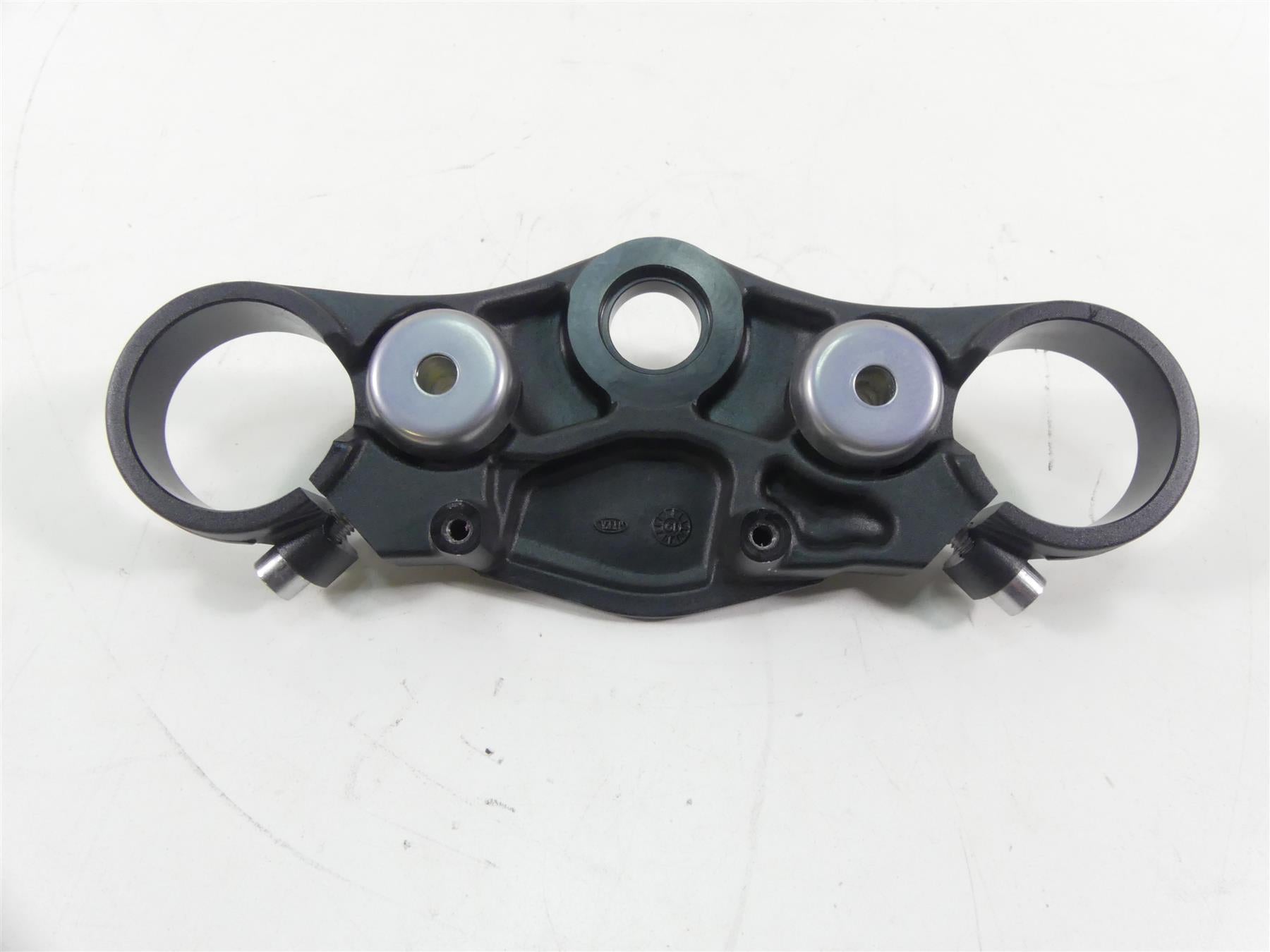 2020 Triumph Speed Triple RS 1050 Upper Triple Tree Steering Clamp T2042324 {{ shop.shopifyCountryName }} - Mototech271